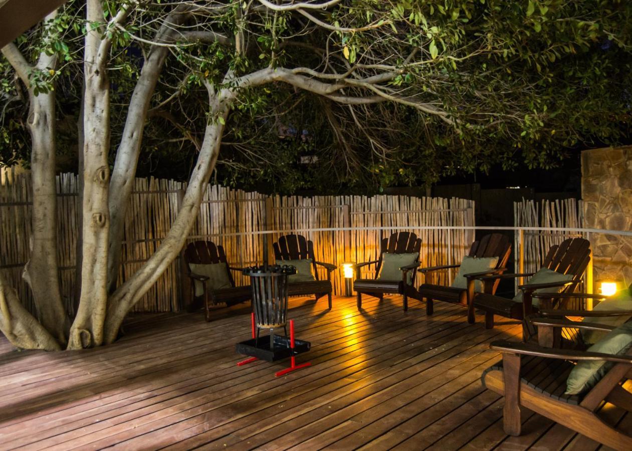 Aps Guesthouse Windhoek Exterior photo
