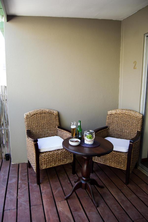 Aps Guesthouse Windhoek Exterior photo